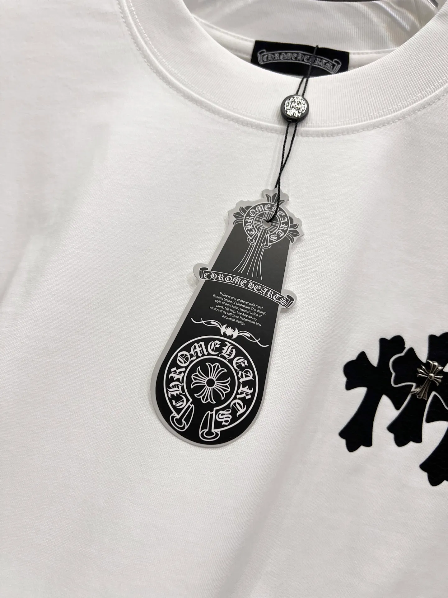 🅿️190 CH Crow 2025 Autumn and Winter New Short-sleeved T-shirt Cross leather craft Customized hardware metal + Middle Eastern Australian diamond design craft The real thing is great🔥Same style for men and women, loose version Size S M L XL XXL Five sizes black white
